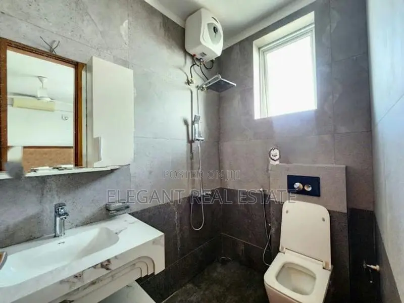Florida 03 Bedroom Apartment for Rent in Colombo 05 (A6505)