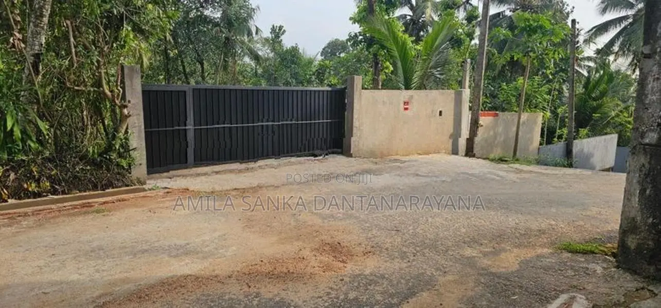 Luxury AC Annex For Rent Boys (Near Nsbm) Homagama