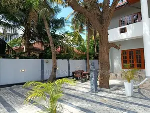 Upstair House - 2 Portions For Rent In Jaffna
