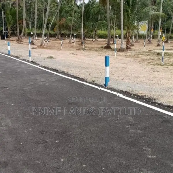 Land for Sake Veyangoda