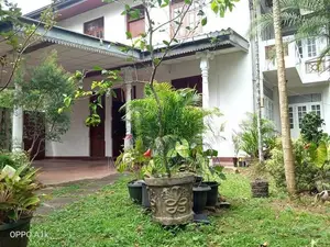 Building in 27 Perch Land For Rent - Athurugiriya