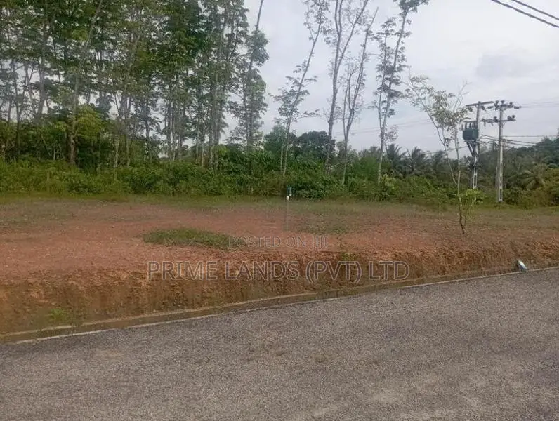 Land for Sale Near to Kiriwaththuduwa