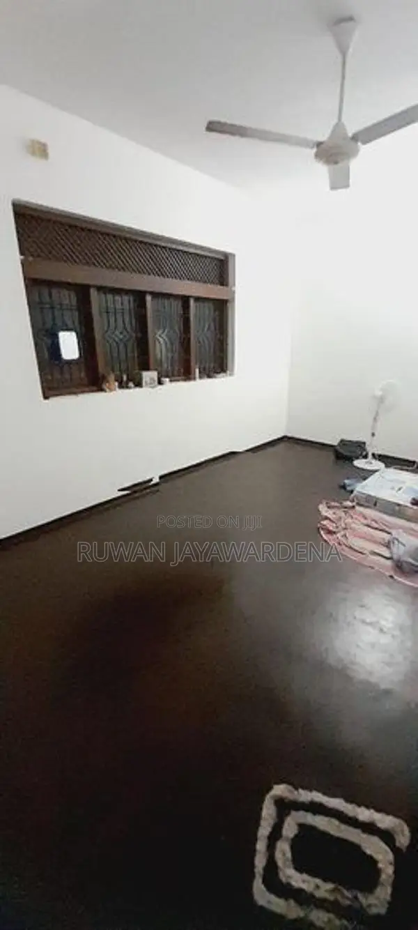 3 Story House for Sale Negombo Road Mabola, Wattala