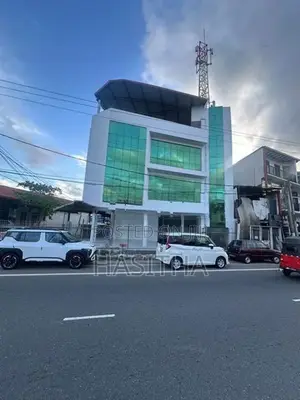 Commercial Building for Rent in Raththanapitiya