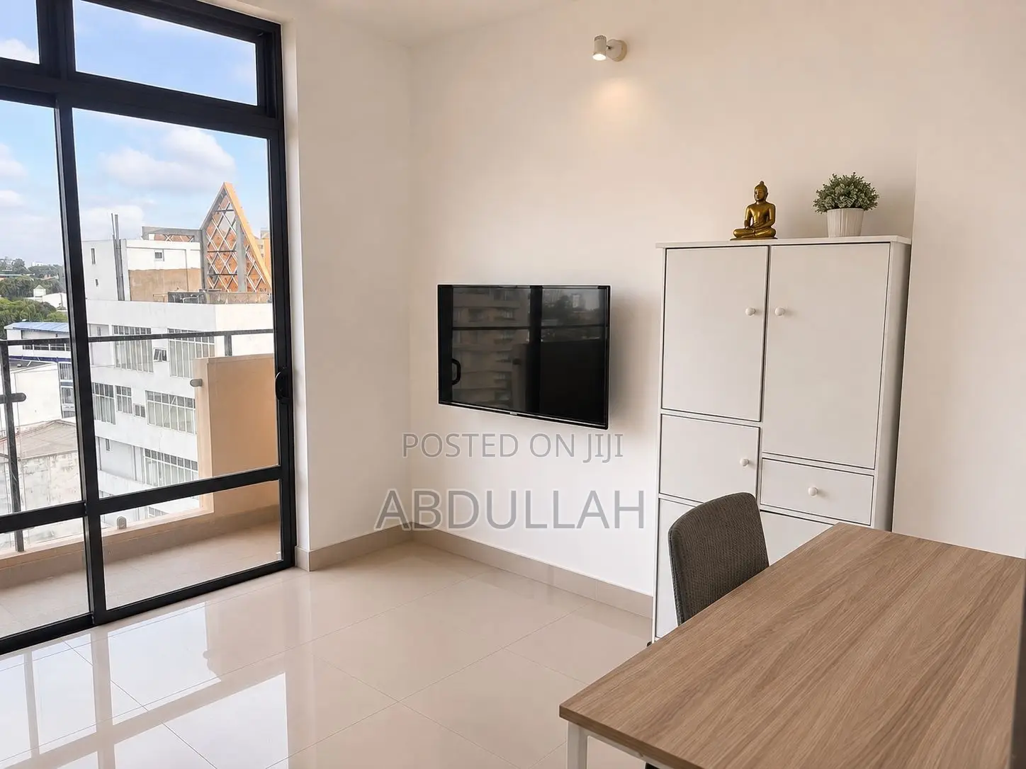 3bdrm Apartment in Narahenpita for rent