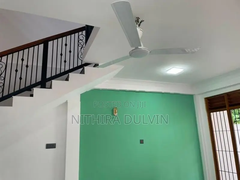 Luxury Modern House Kuliyapitiya
