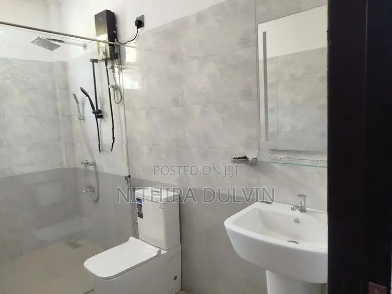 Luxury Modern House Kuliyapitiya
