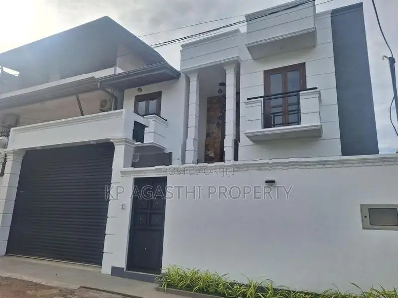 Faddy Field view nice house for sale in boralasgamuwa