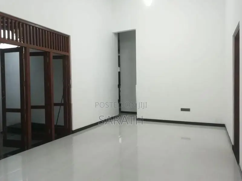 Strong structure single Storied House Sale Homagama