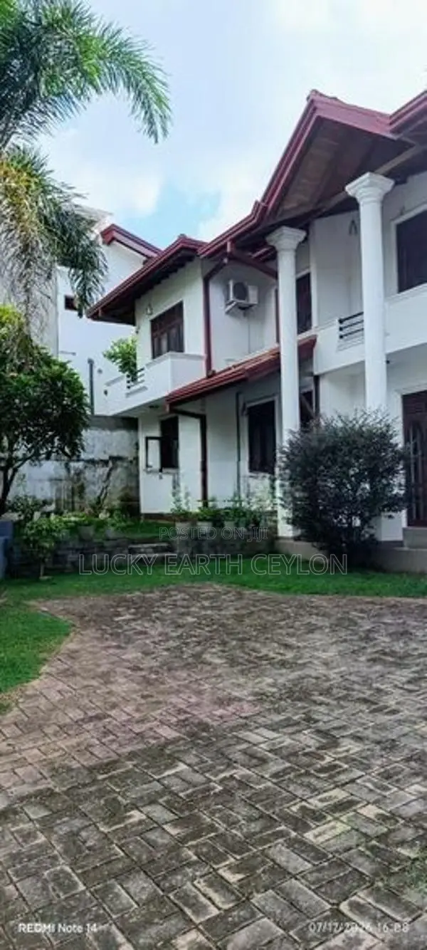 Sale, Pannipitya, Unfurnished 3 Story House For Sale (NZMS3070)