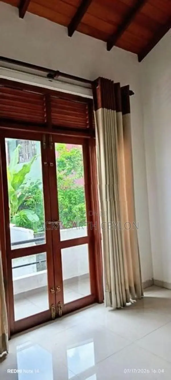 Sale, Pannipitya, Unfurnished 3 Story House For Sale (NZMS3070)