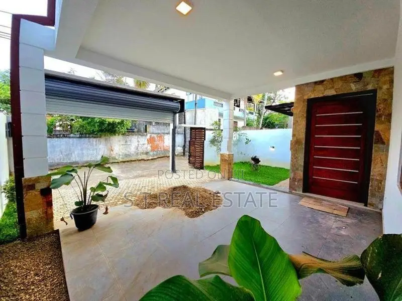 Newly Build Luxury 2 Story House For Sale In Hokandara
