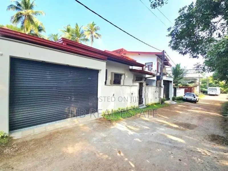 Newly Build Single Story House for Sale Diyagama