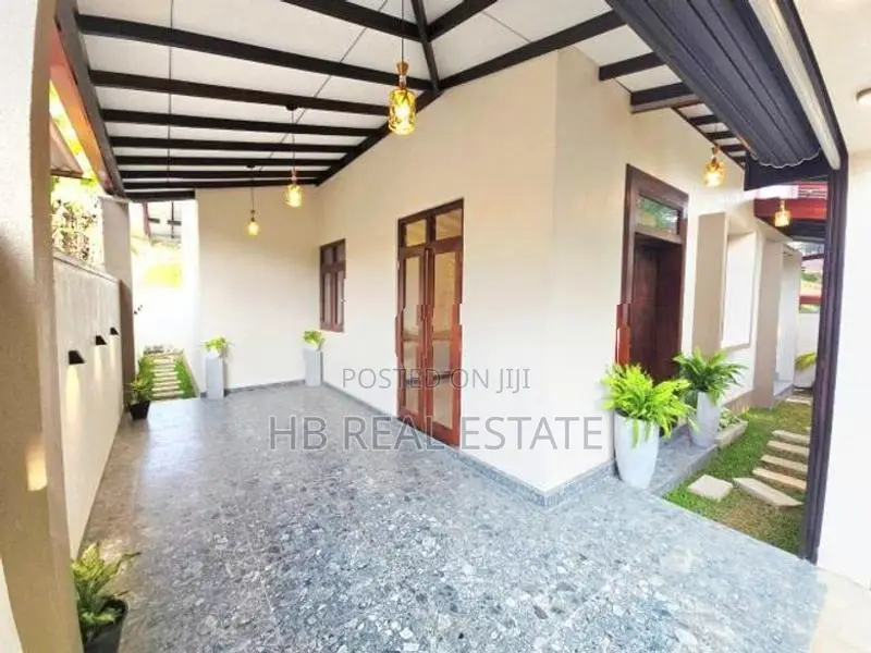 Newly Build Single Story House for Sale Diyagama