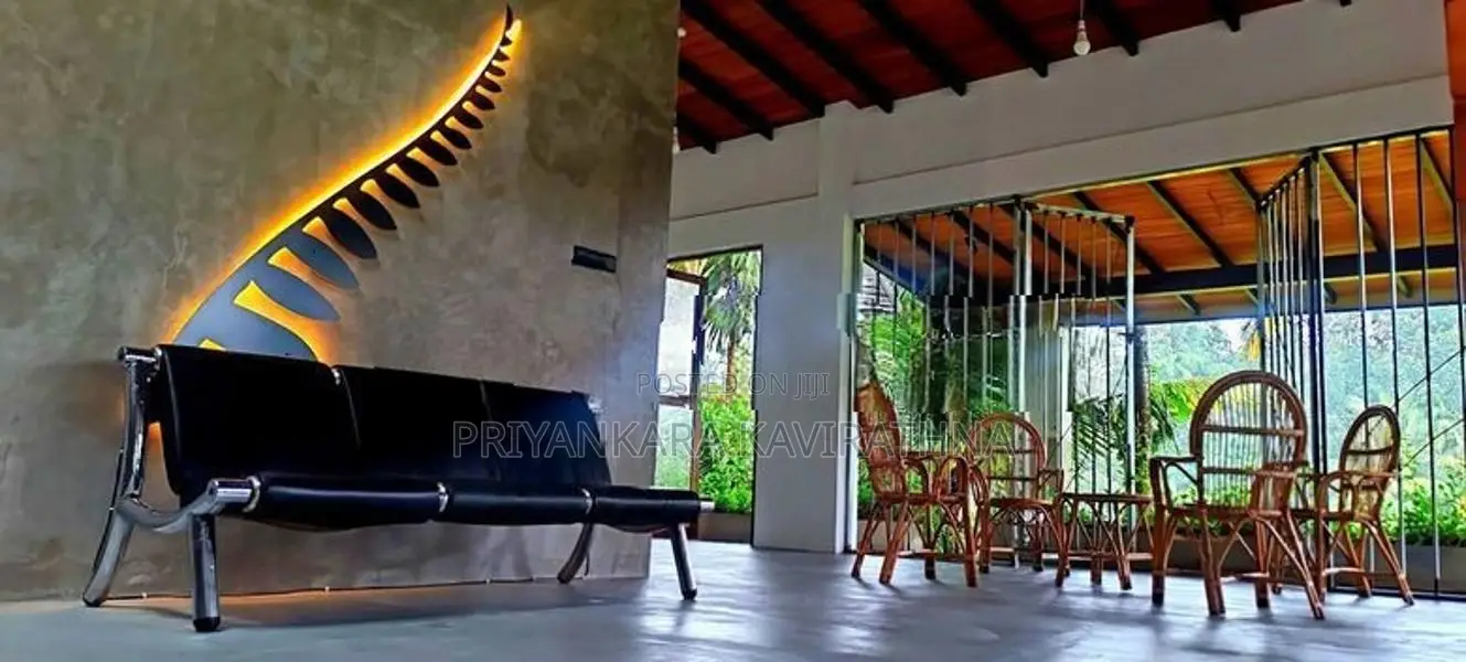මනරම් කුඹුරු යායකට මායිම් අලංකාර සුකෝපබෝගී නිවස විකිනීමට - වතුපිටිවල