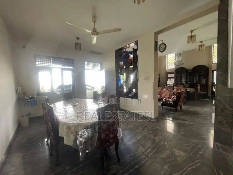 Luxury 7 Bed Villa for rent at colombo 3