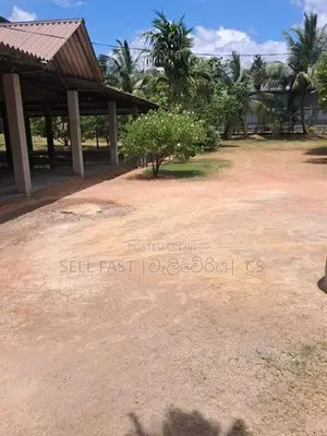 Building for rent in Belummahara | Gampaha (facing Kandy road )