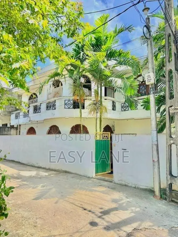 මහරගම,පමුණුවෙන් වටිනා දෙමහල් නිවසක් විකිණීමට / HL 14953