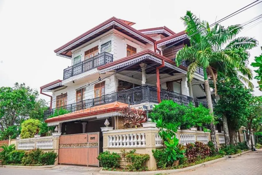 Luxury House for Rent( Short Terms )- Panadura