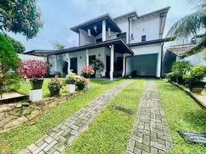 12 Perch Luxury Two Storey House for sale in Athurugiriya
