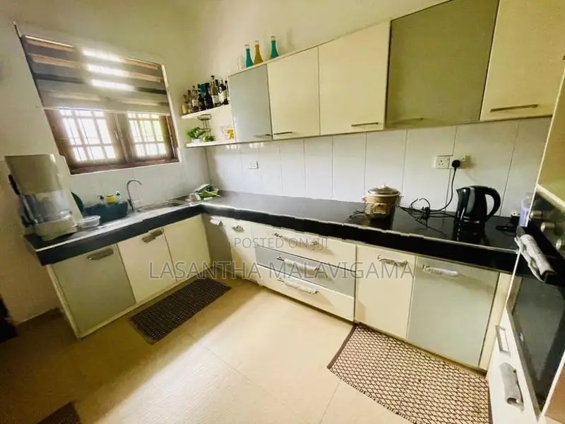 12 Perch Luxury Two Storey House for sale in Athurugiriya