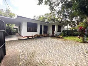 House for Sale in Battaramulla (ref Hs 6852)