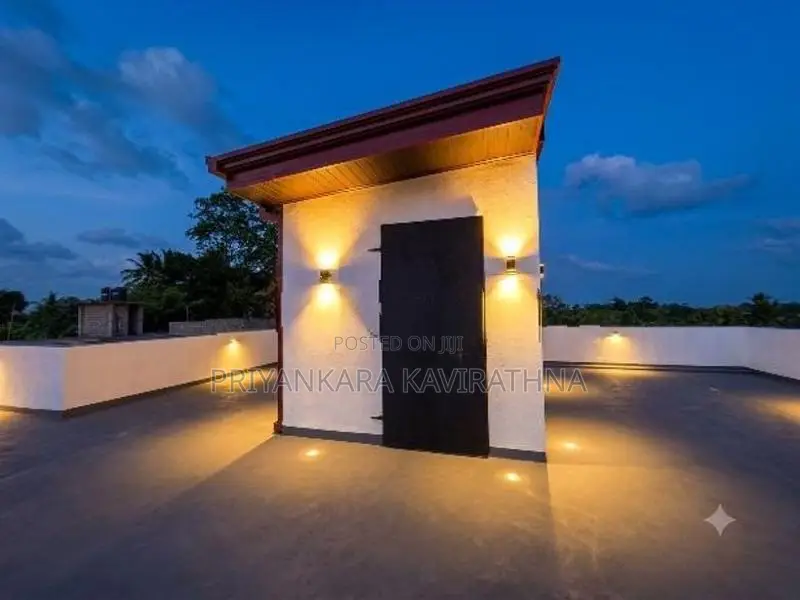 Box Type - Luxury House For Sale in Batuwandara