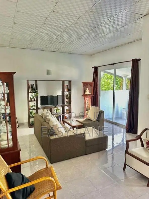🏡අතුරුගිරිය නගරයට පයින් යන දුරින් නිවසක් විකිණීමට/ RU 15180