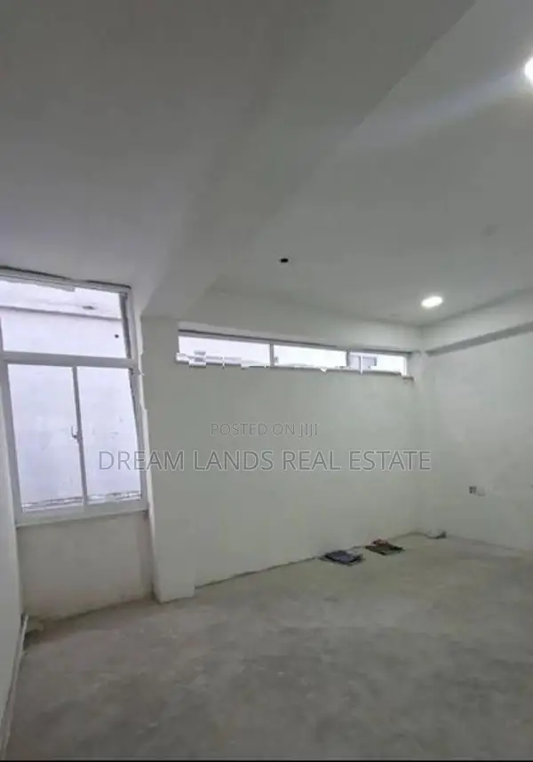 COMMERCIAL SPACE FOR RENT IN THALAWATHUGODA (SP1281)