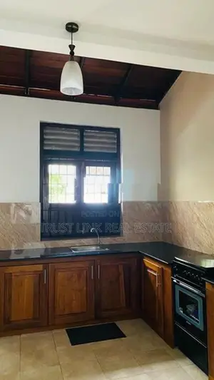 3 Story house For Sale In wattala
