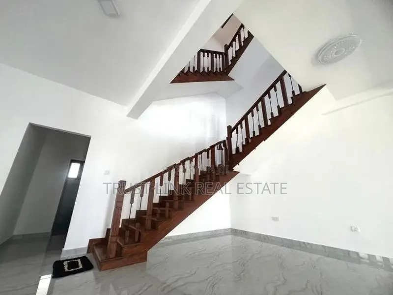 3 Story Brand New House For Sale in Wattala