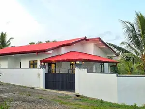 පර්චස් 11 ක අලුත්ම තනි මහල් නිවස විකිනීමට - කිරිවත්තුඩුව