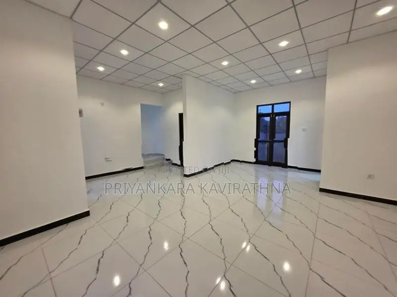 පර්චස් 11 ක අලුත්ම තනි මහල් නිවස විකිනීමට - කිරිවත්තුඩුව