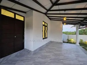 පර්චස් 11 ක අලුත්ම තනි මහල් නිවස විකිනීමට - කිරිවත්තුඩුව