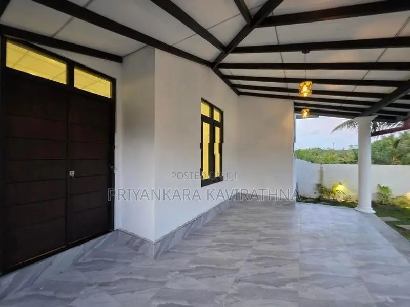 පර්චස් 11 ක අලුත්ම තනි මහල් නිවස විකිනීමට - කිරිවත්තුඩුව