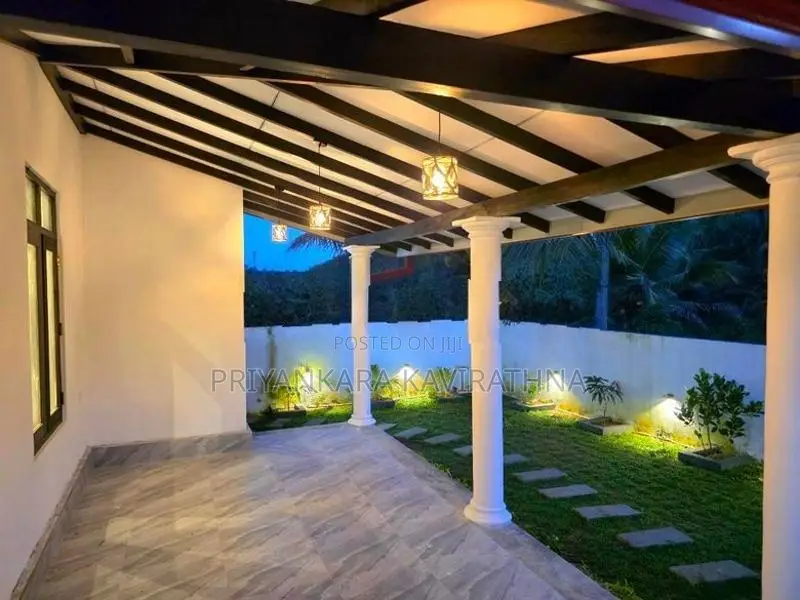 Brand New House For Sale in Kiriwattuduwa