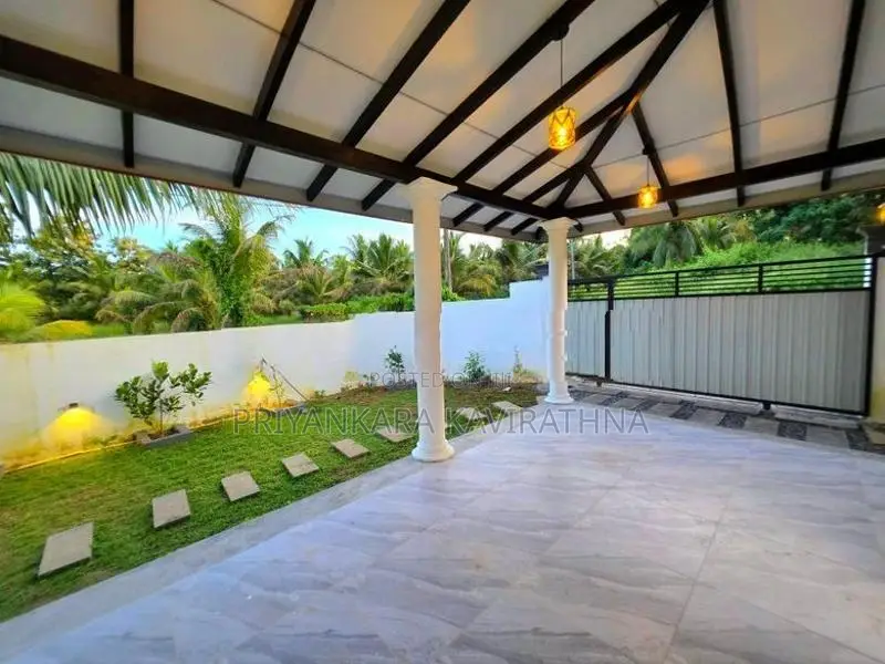 Brand New House For Sale in Kiriwattuduwa