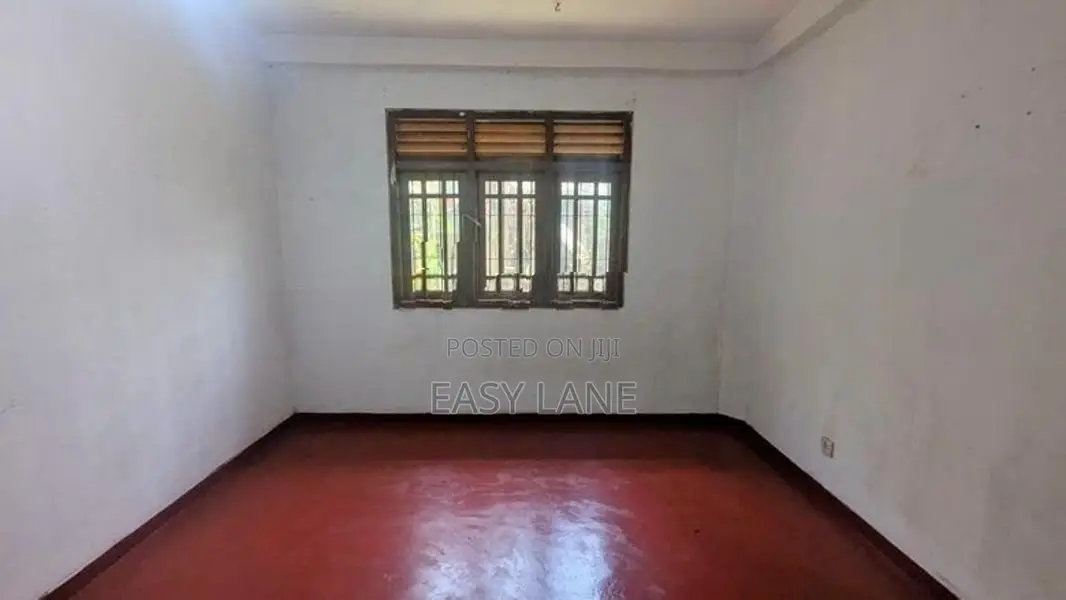 House for sale in Athurugiriya / KM 12760