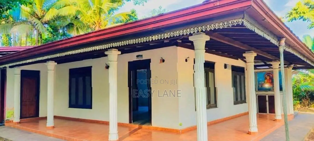 අඩි 20 කාපට් පාරකට මායිම් අංගසම්පූර්ණ නිවස / SA 14904
