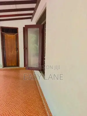අඩි 20 කාපට් පාරකට මායිම් අංගසම්පූර්ණ නිවස / SA 14904