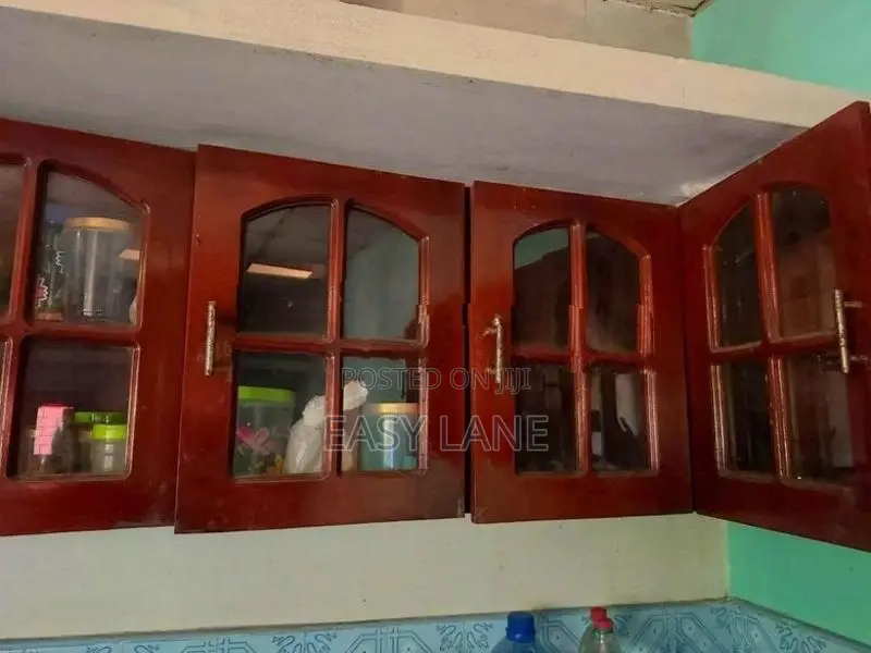 අඩි 20 කාපට් පාරකට මායිම් අංගසම්පූර්ණ නිවස / SA 14904