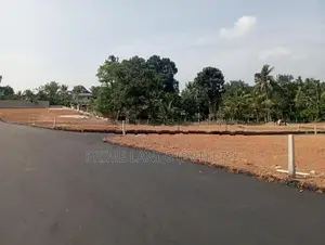 වටිනා ඉඩමක් ගෙවන්න ගන්න පානදුරට ලඟින්