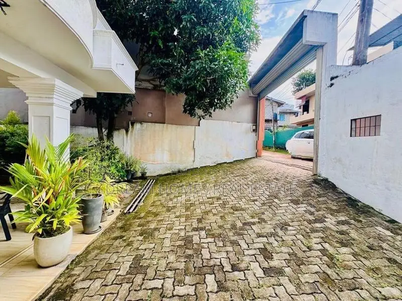 Architecturally Designed Luxury Home for Sale in Pitakotte
