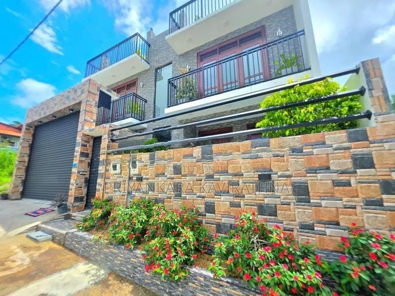 Uncommon Brand New Mordern 3 Storied House in Kahatuduwa