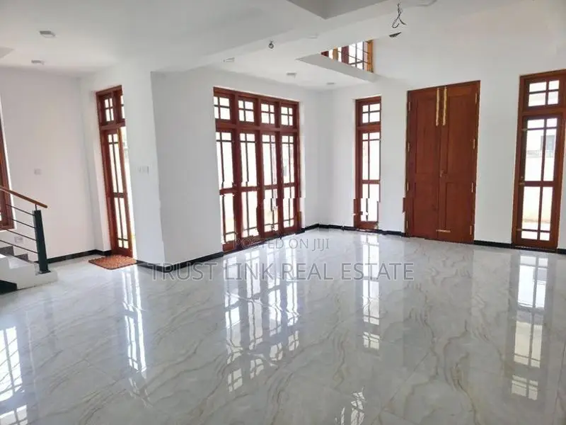 BRAND NEW LUXURY 03 STOREY HOUSE FOR SALE IN JA ELA WELIGAMPITIYA