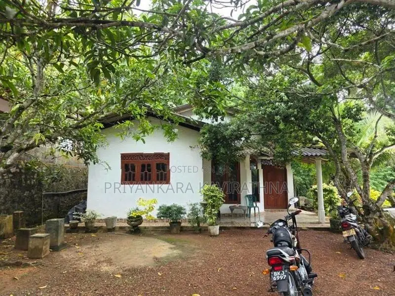 පර්චස් 12 ක තනි මහල් නිවස විකිනීමට - පයාගල දලුවත්ත
