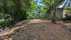 Land for sale in gampaha / KM 15645
