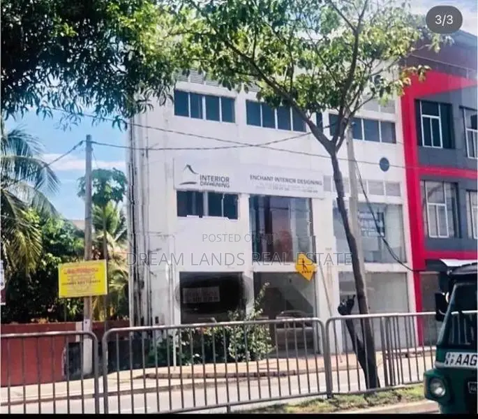 COMMERCIAL BUILDING FOR SALE IN MORATUWA (SP1287)