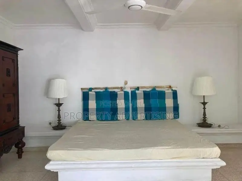 Spacious architecture house for rent in Colombo 5
