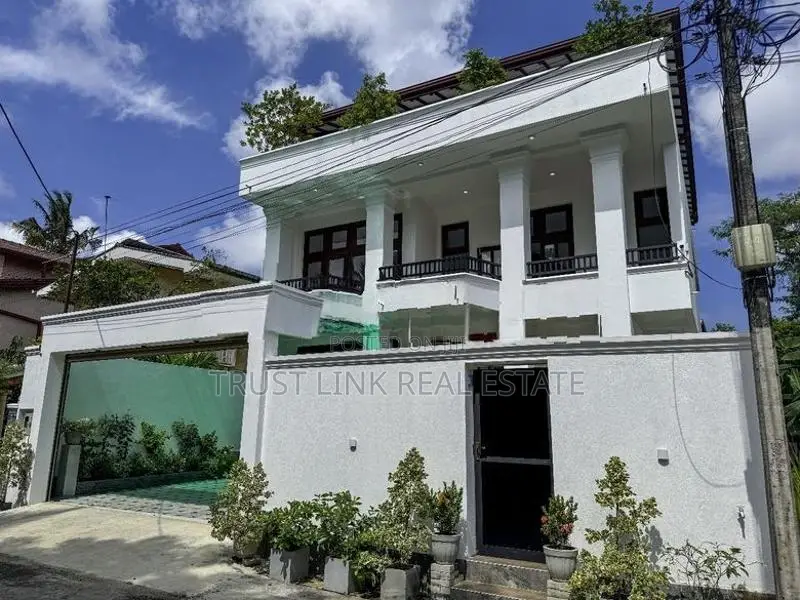 BRAND NEW 5100 SQ. FT. HOUSE WITH PARTY ROOFTOP